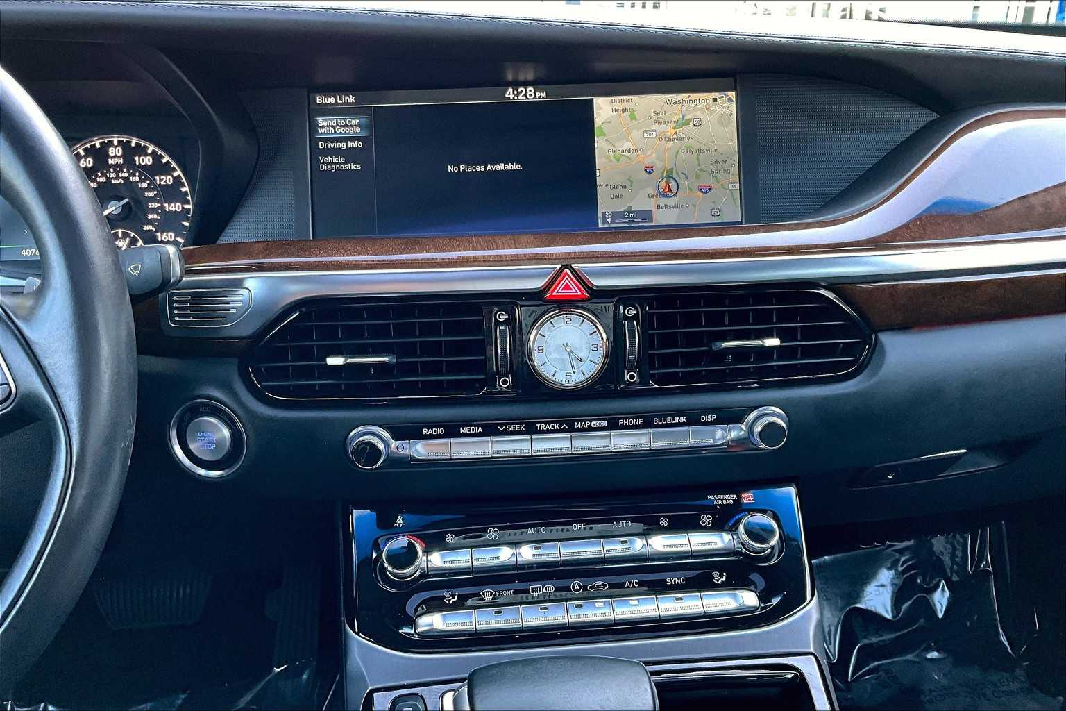 2017 Genesis G90 3.3T Premium photo 5