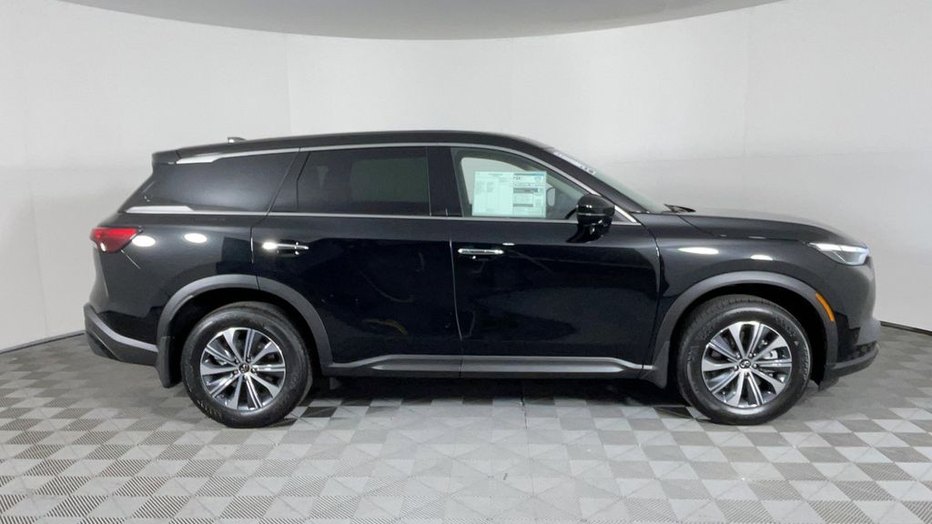 2025 Infiniti QX60 Luxe AWD photo 3