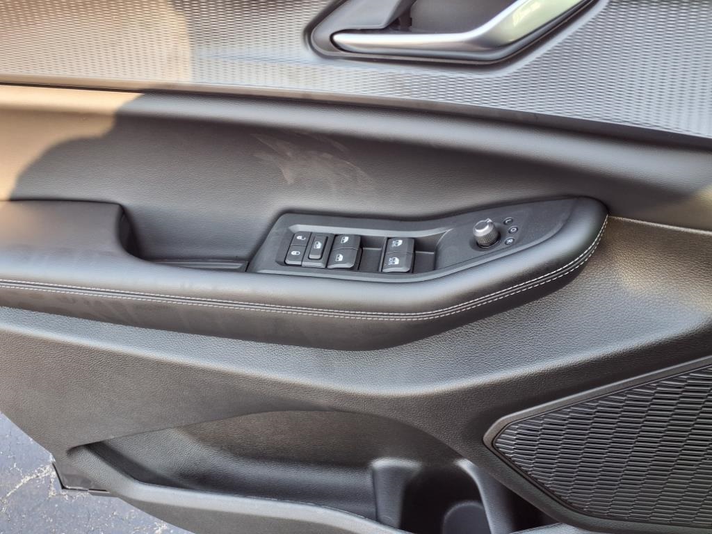 2025 Jeep Grand Cherokee Laredo Altitude photo 4