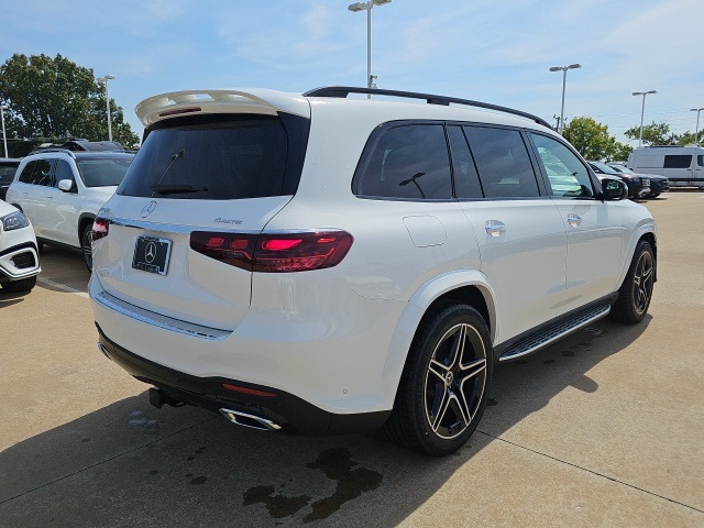 2025 Mercedes Benz GLS 450 4MATIC photo 3
