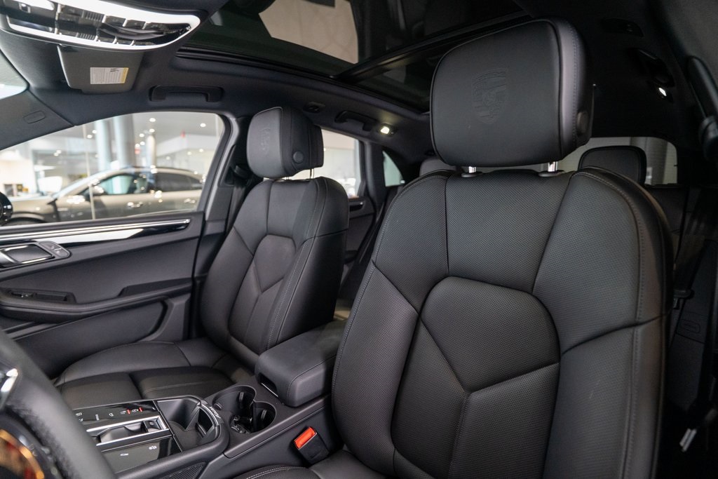 New 2025 Jet Black Metallic Porsche S image 5