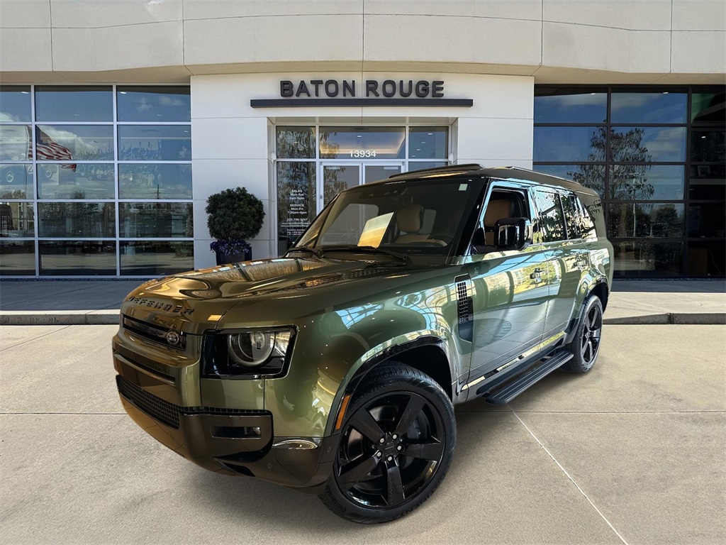 2026 Land Rover Defender X-Dynamic SE's photo