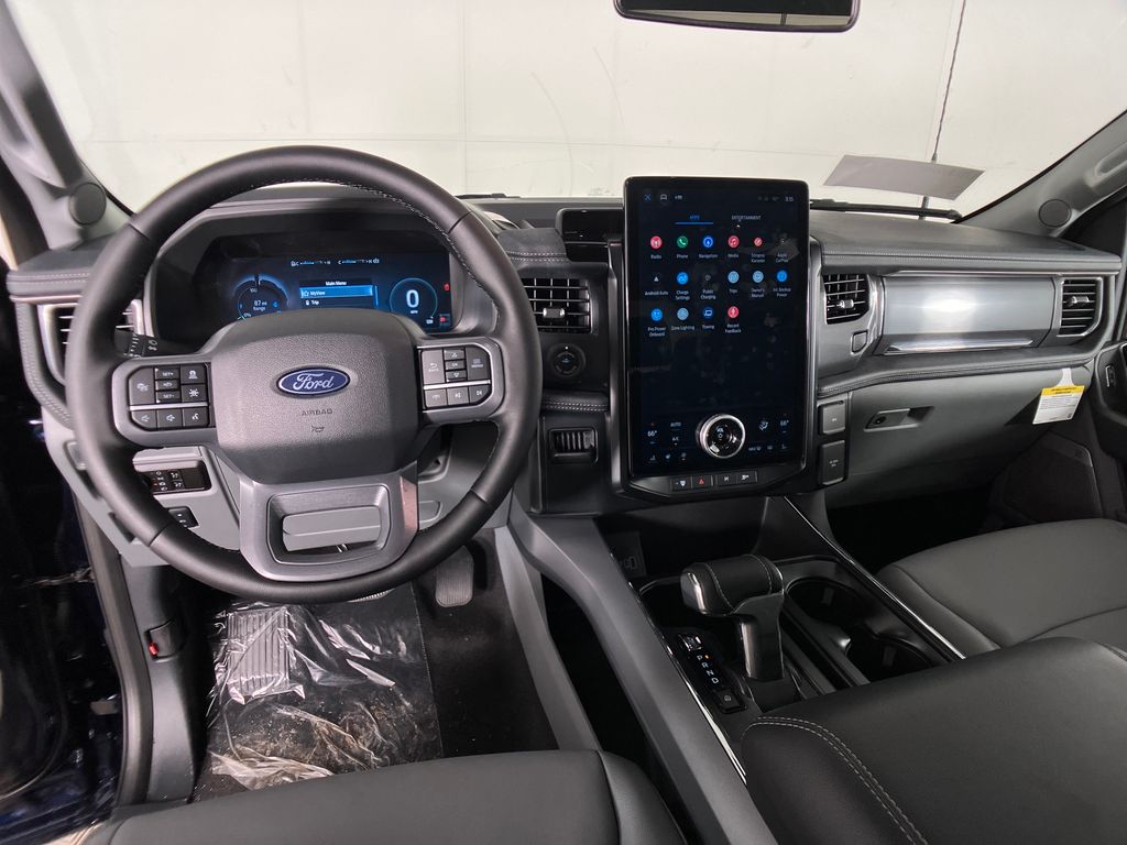 2025 Ford F-150 Lightning photo 4