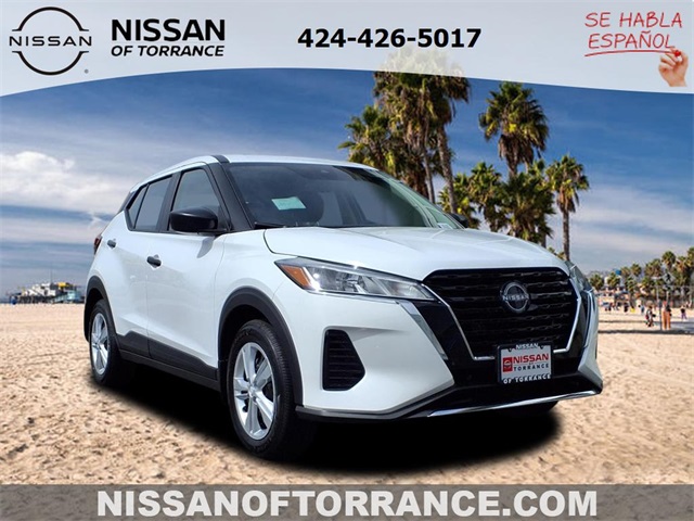 2025 Nissan KICKS PLAY Base's photo