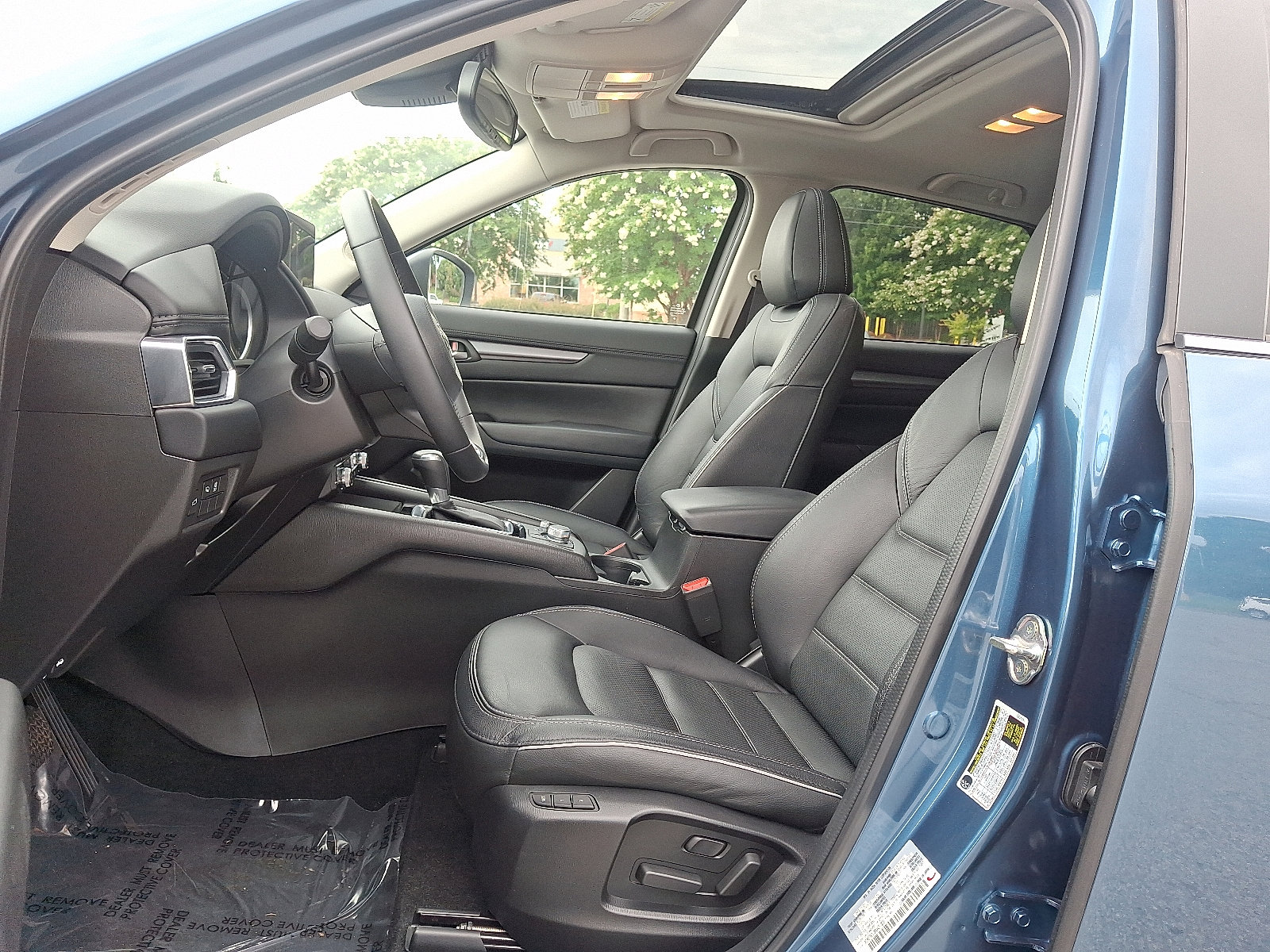 2024 Mazda CX-5 2.5 S Preferred photo 13