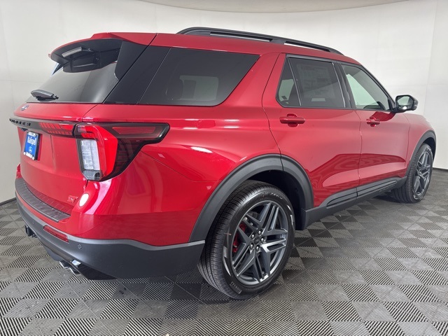 2025 Ford Explorer ST photo 3