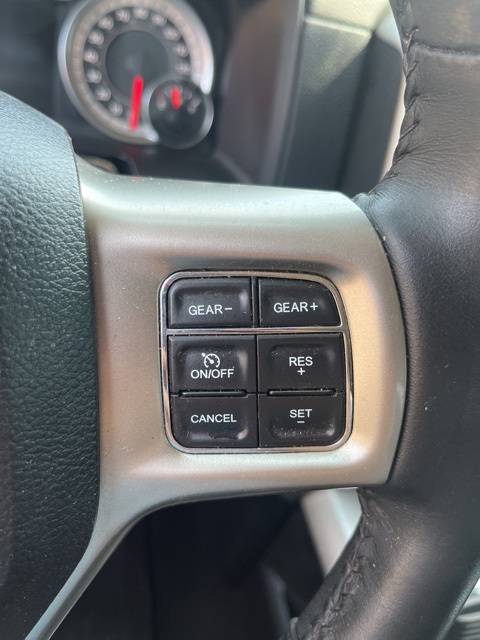 2017 Ram 1500 Laramie photo 17