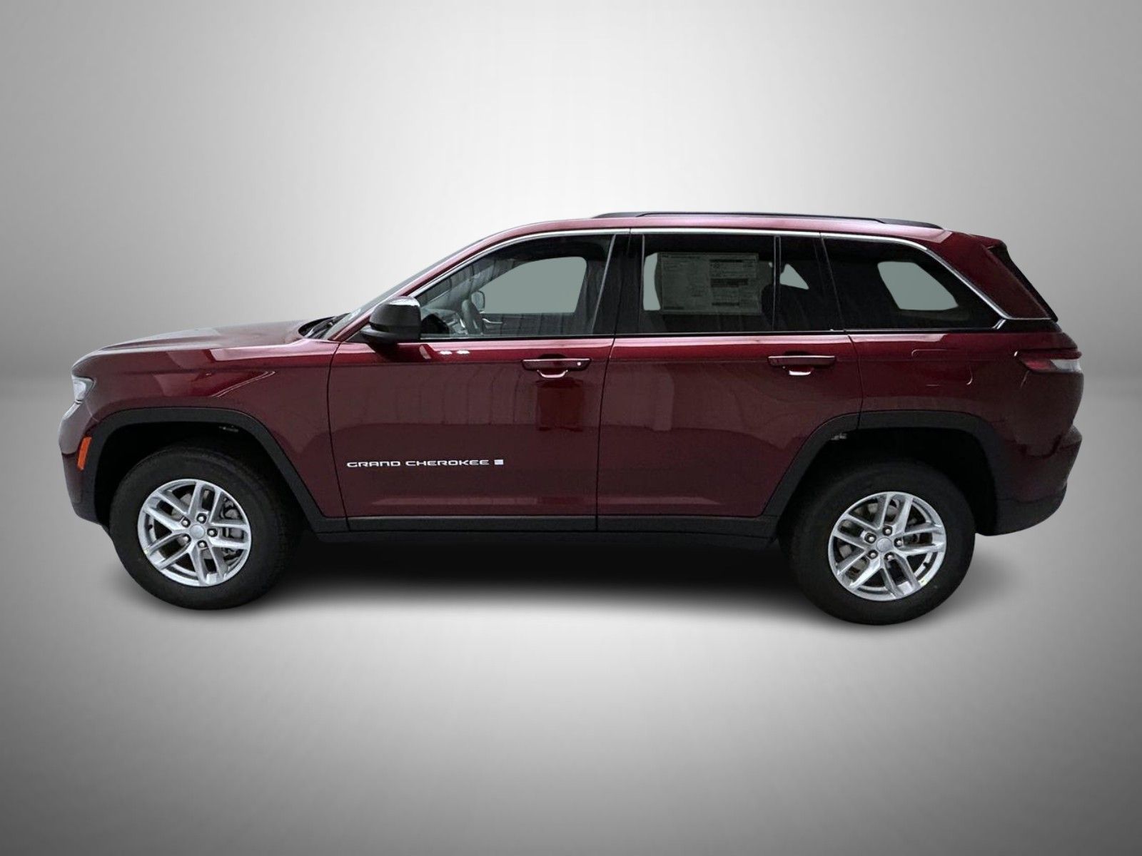 2025 Jeep Grand Cherokee Laredo Altitude photo 7