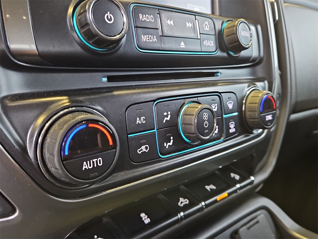 2018 Chevrolet Silverado 1500 LTZ photo 19