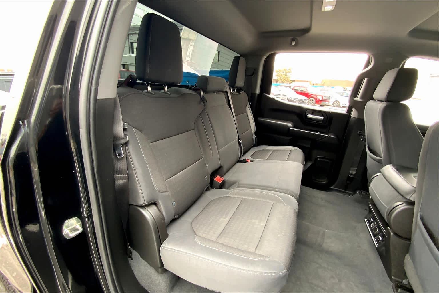 2019 Chevrolet Silverado 1500 LT photo 17