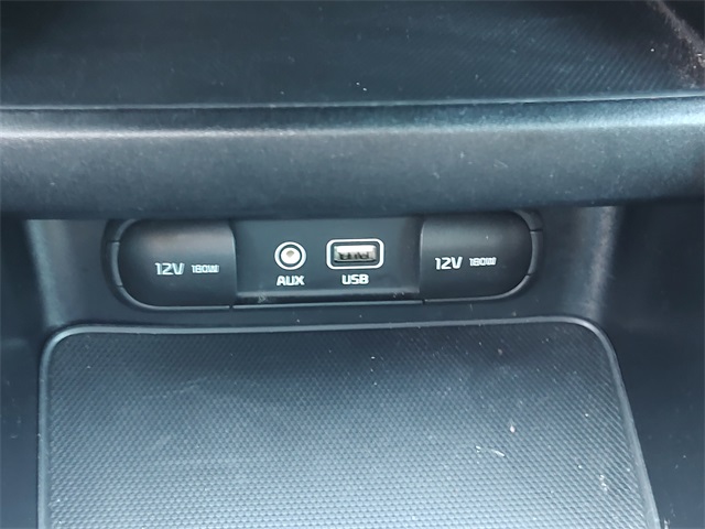 2021 Kia Forte GT-Line photo 17