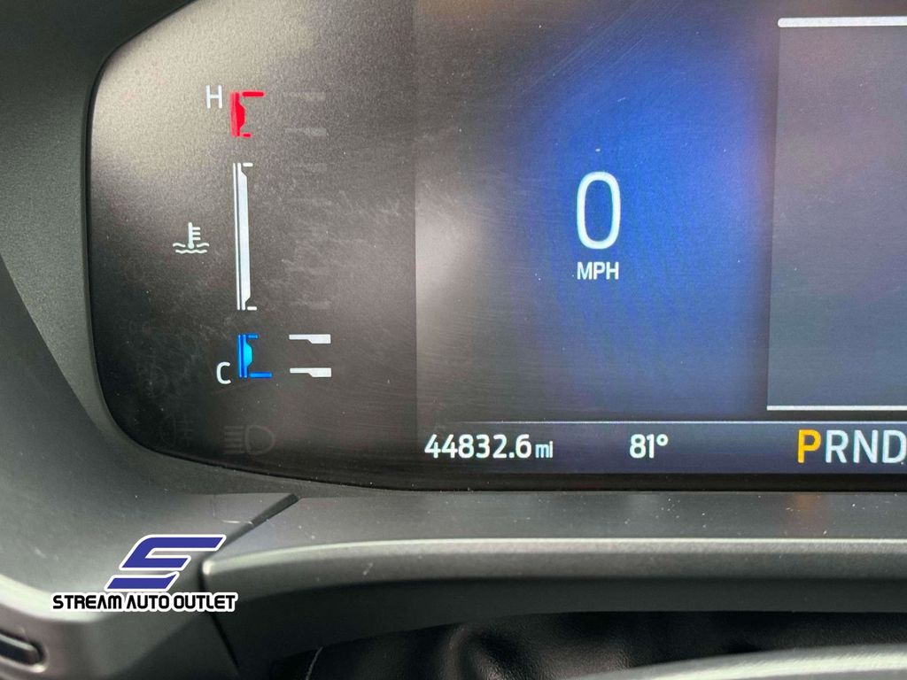 2024 Ford Escape ST-Line photo 21