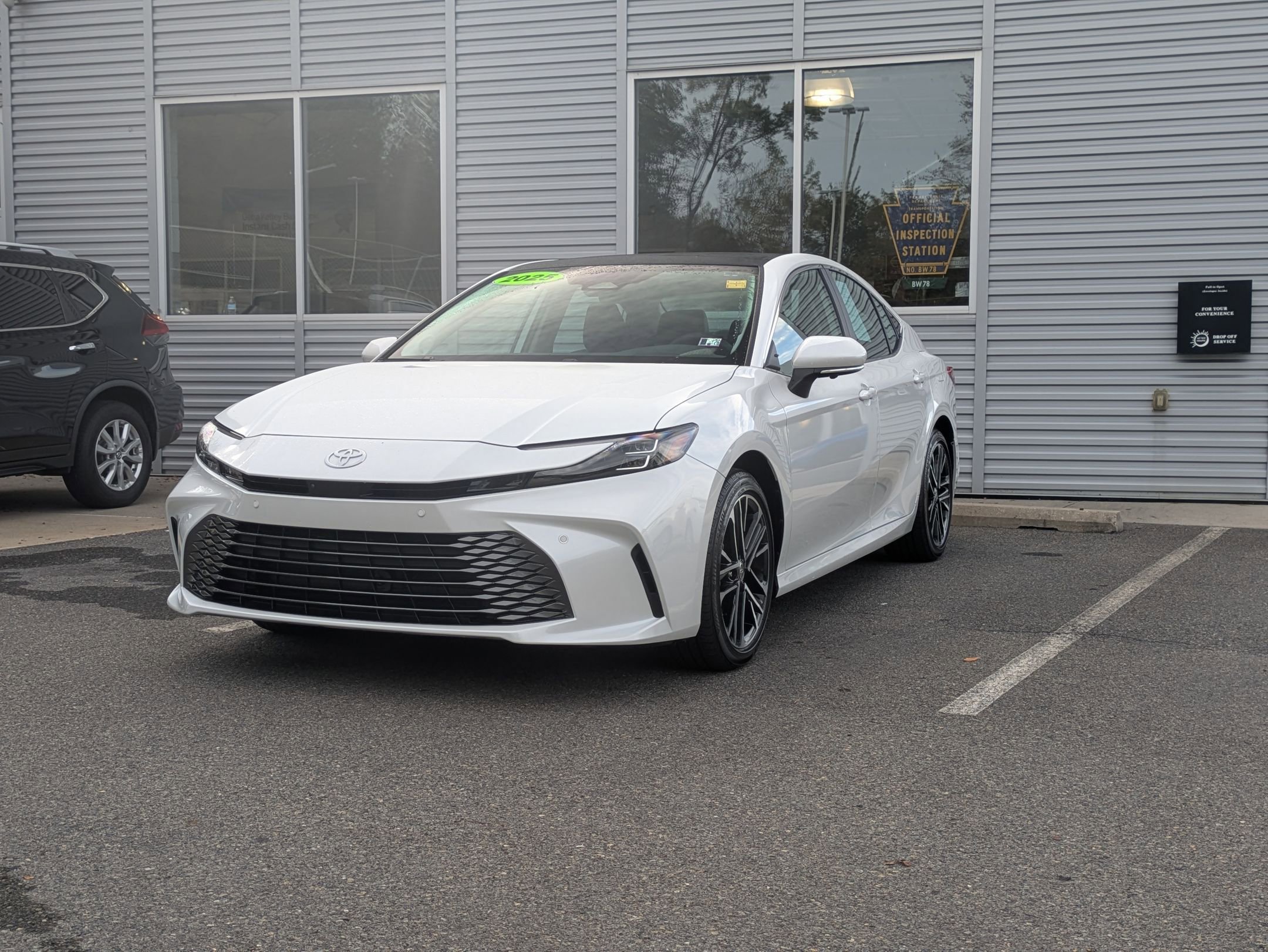 2025 Toyota Camry photo 2