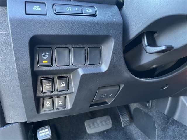 2025 Nissan Frontier PRO-4X photo 21