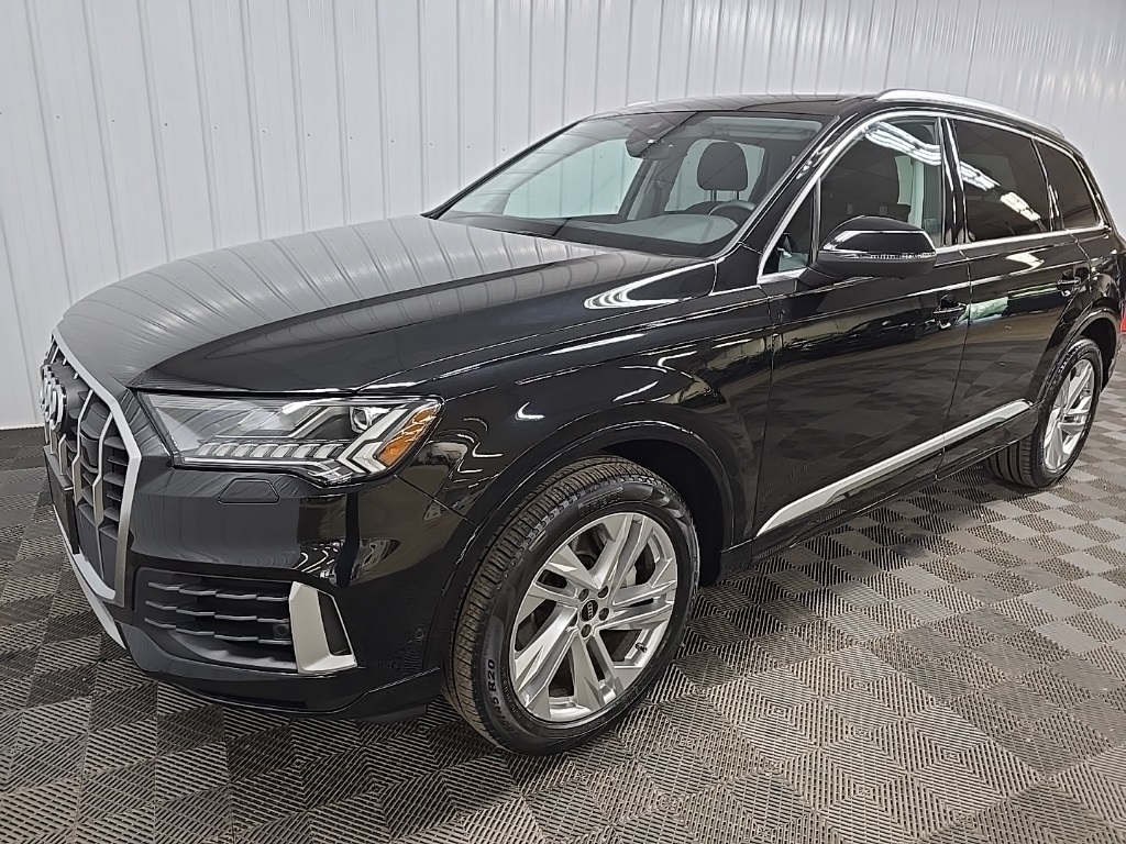 2023 Audi Q7 55 Premium photo 8
