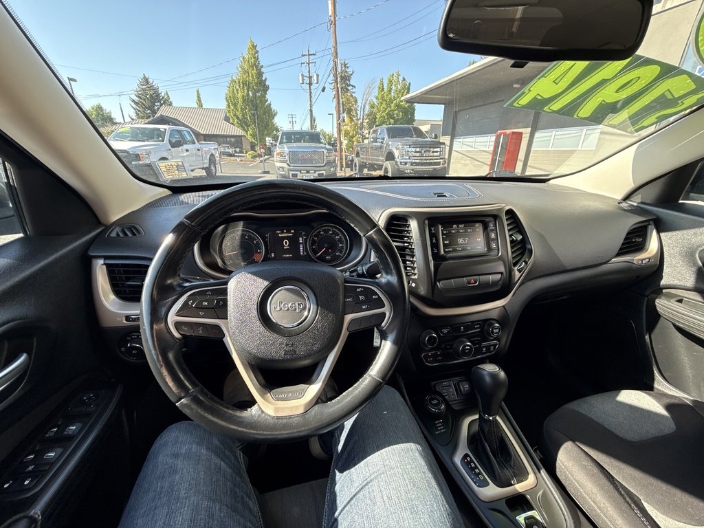 2014 Jeep Cherokee Latitude photo 20