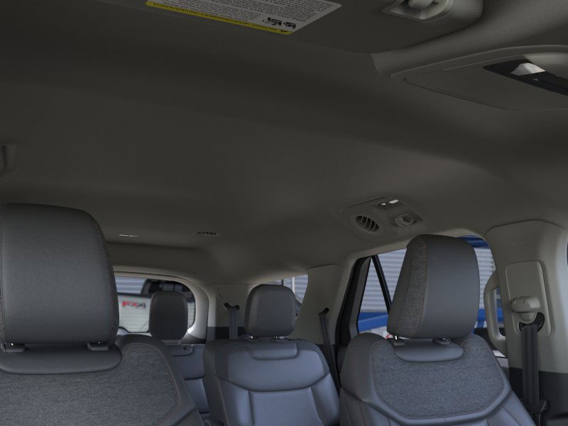 2025 Ford Explorer photo 16