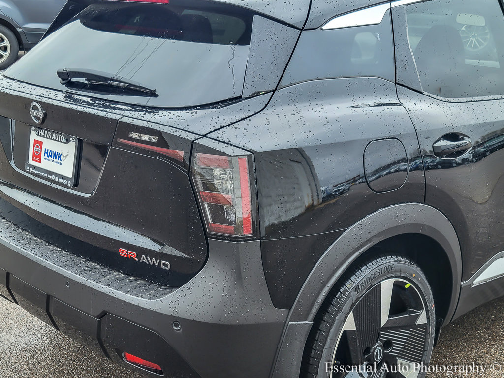 2025 Nissan Kicks SR photo 6