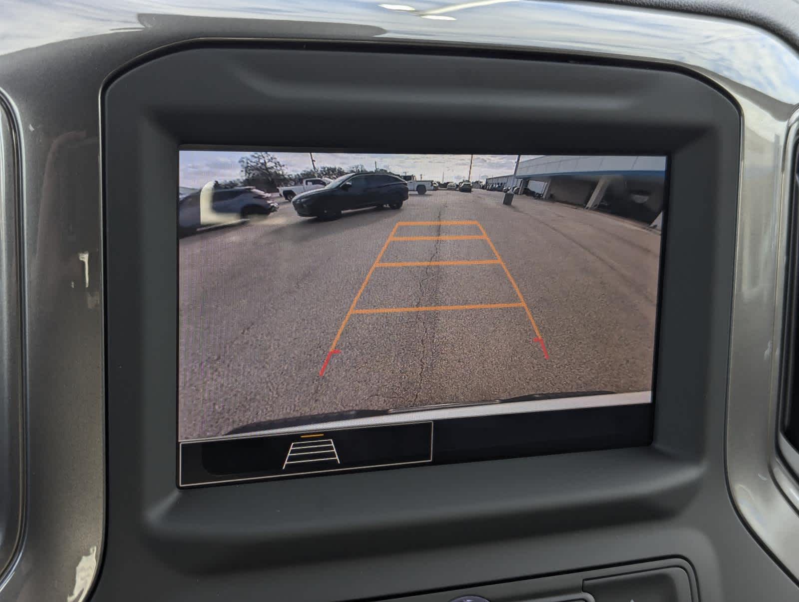 2025 Chevrolet Silverado 1500 photo 3