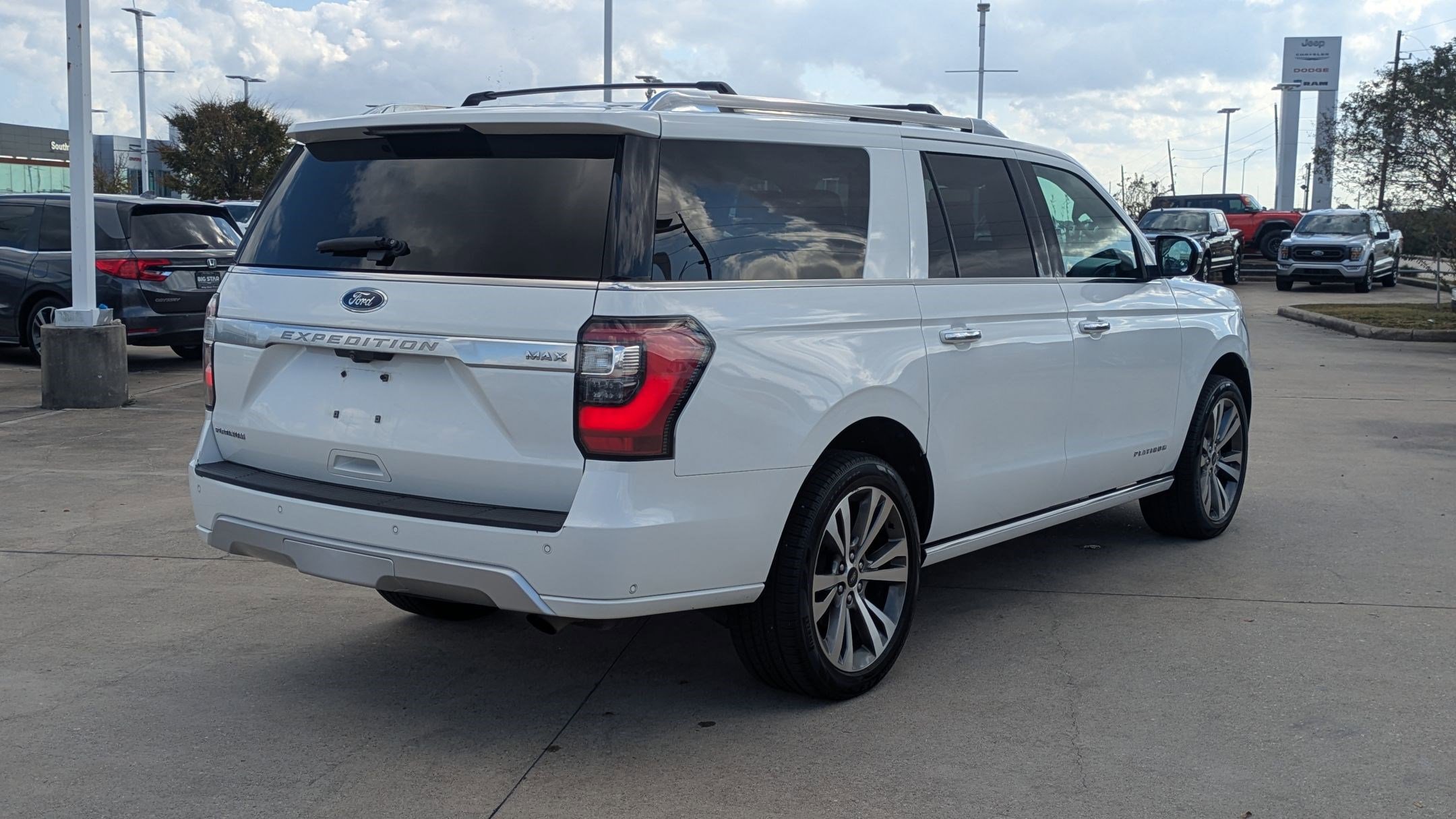 2020 Ford Expedition MAX Platinum photo 3