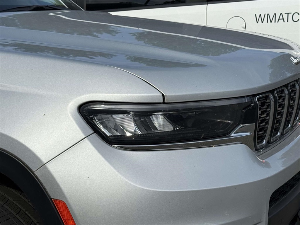 2022 Jeep Grand Cherokee Limited photo 8