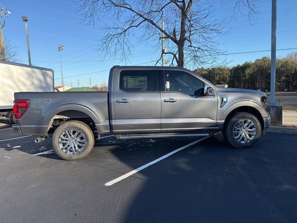 2025 Ford F-150 XLT photo 10