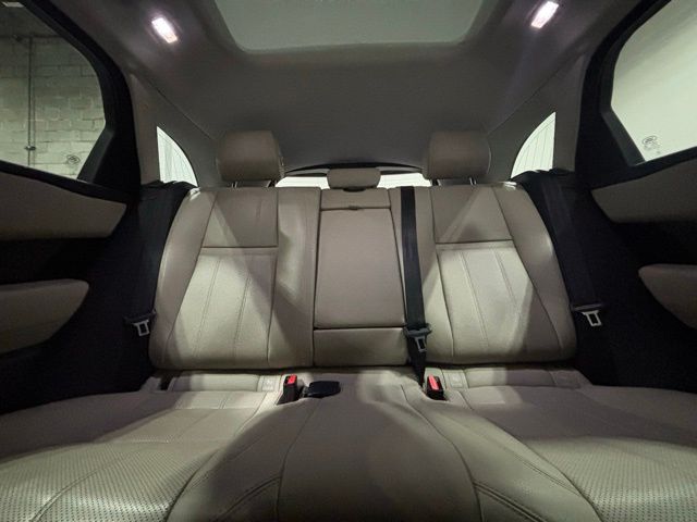 2018 Land Rover Range Rover Velar S photo 9