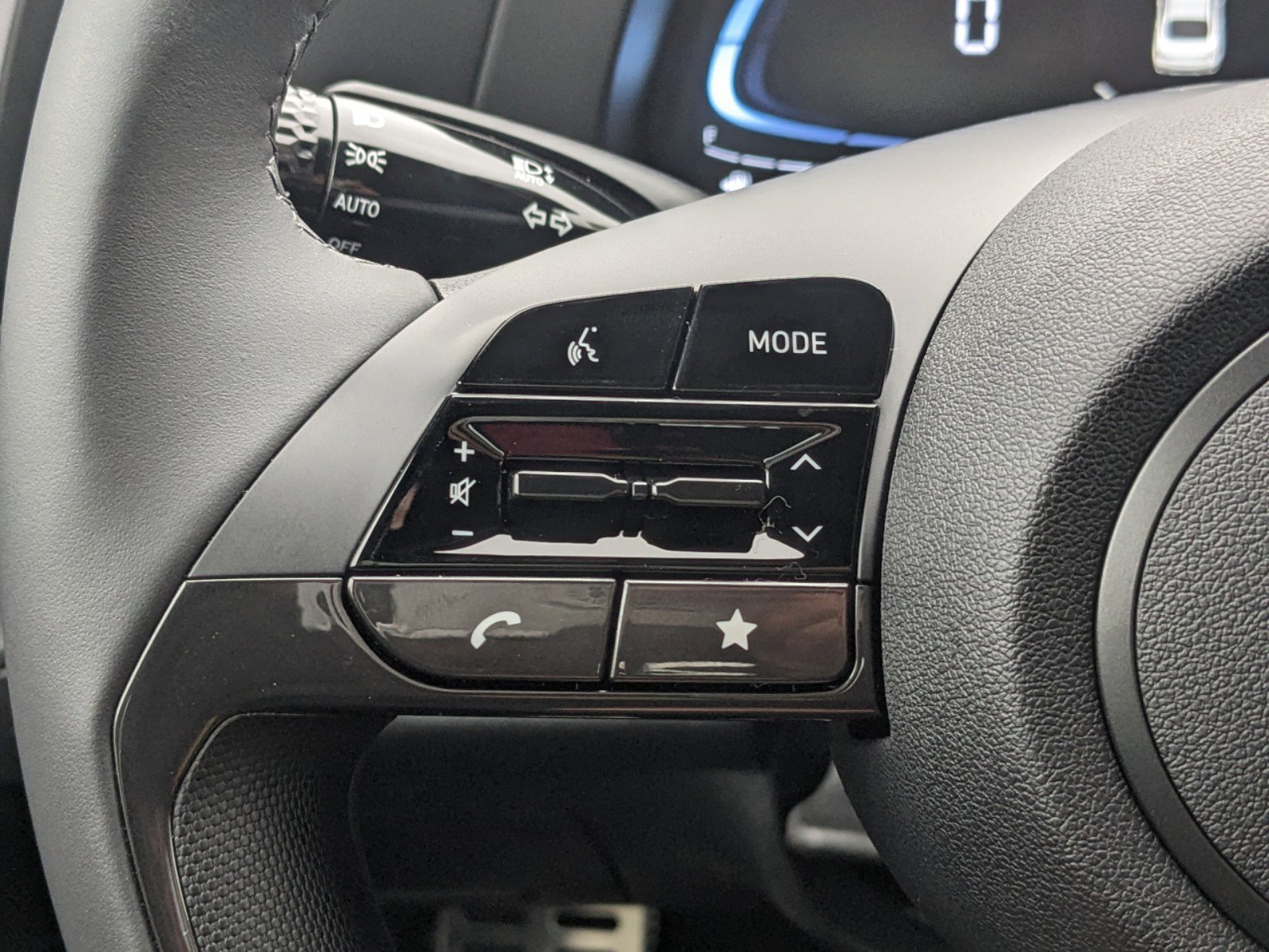 2025 Hyundai Elantra SEL Sport photo 23