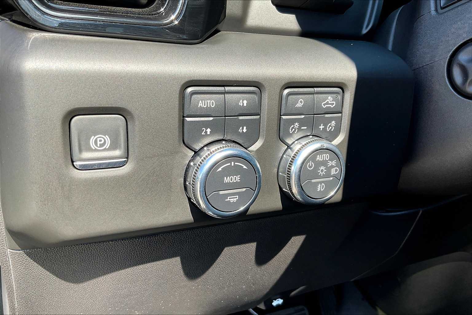 2025 Gmc Sierra AT4 photo 13
