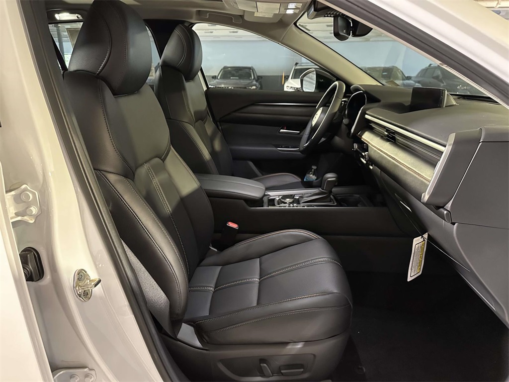 2025 Mazda CX-50 Premium photo 16