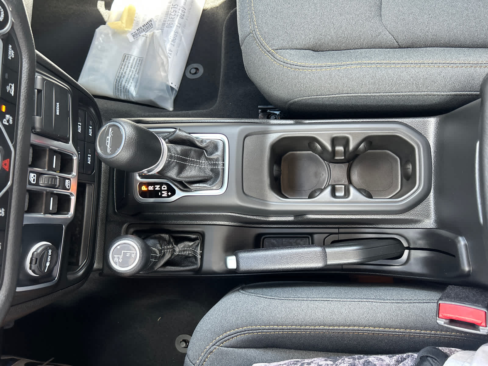 2025 Jeep Gladiator Willys Sport S photo 30