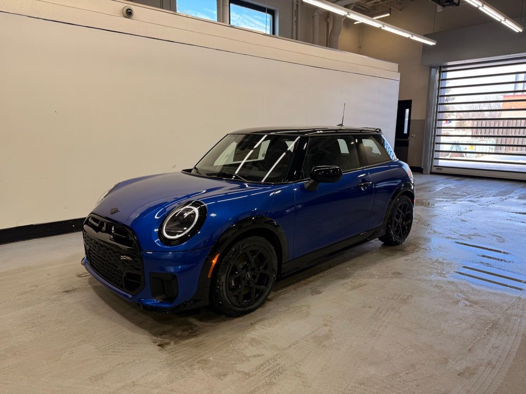 2026 MINI Hardtop 2 Door S's photo