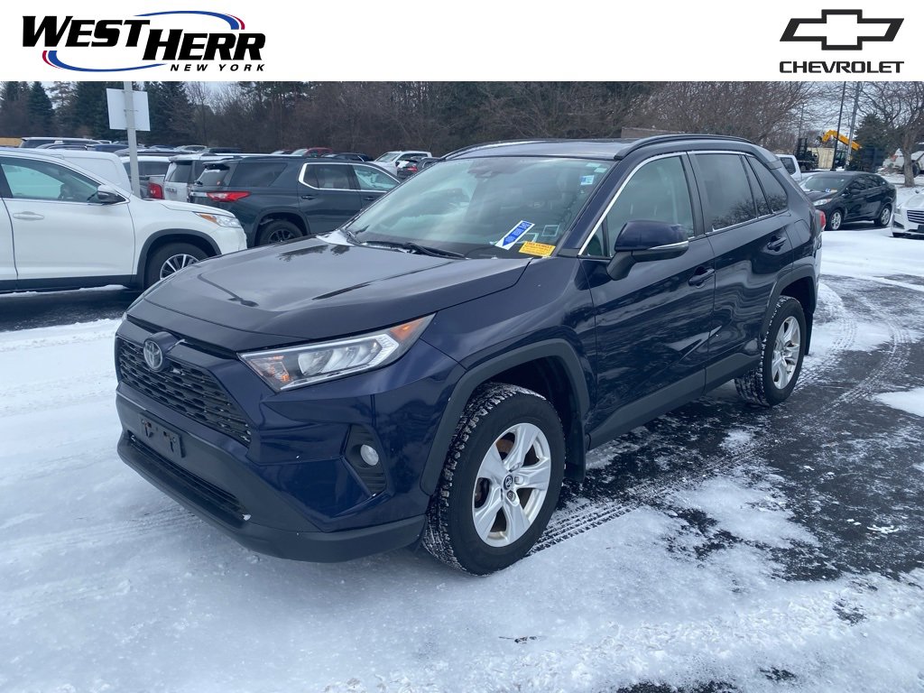 2019 Toyota RAV4 XLE's photo