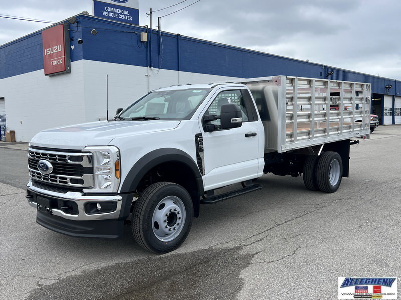 2025 Ford F-450 Super Duty Chassis Cab XL's photo