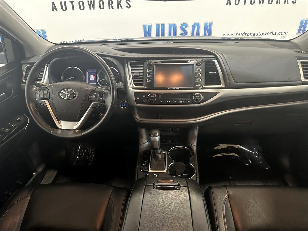 2018 Toyota Highlander XLE photo 22