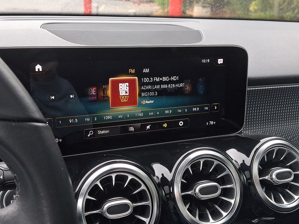 2021 Mercedes Benz GLB 250 4MATIC photo 17