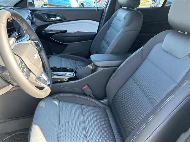 2026 Chevrolet Trax LT photo 19