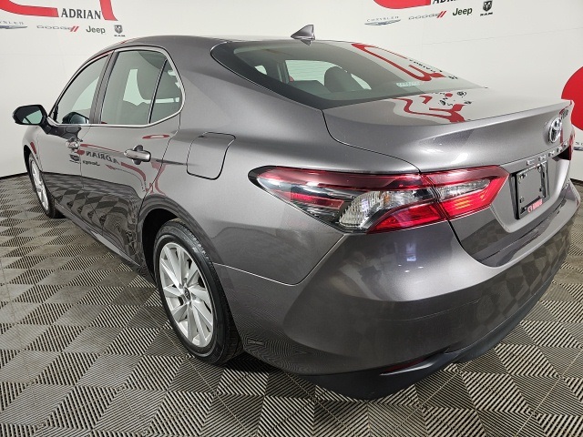 2023 Toyota Camry LE photo 5
