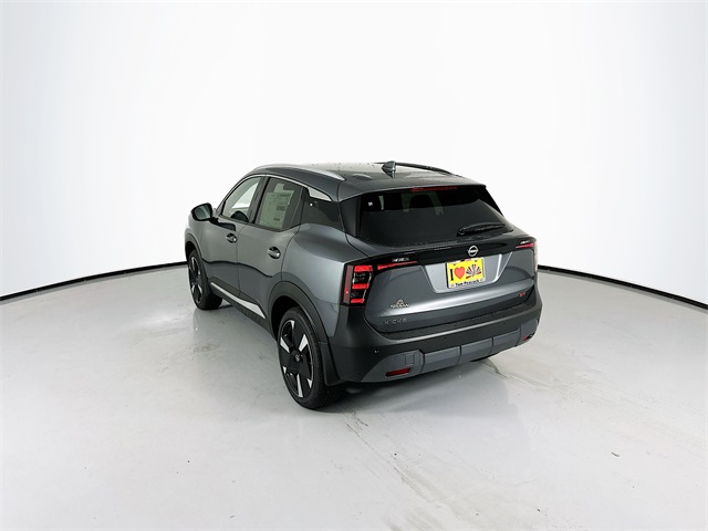 2025 Nissan Kicks SR photo 5