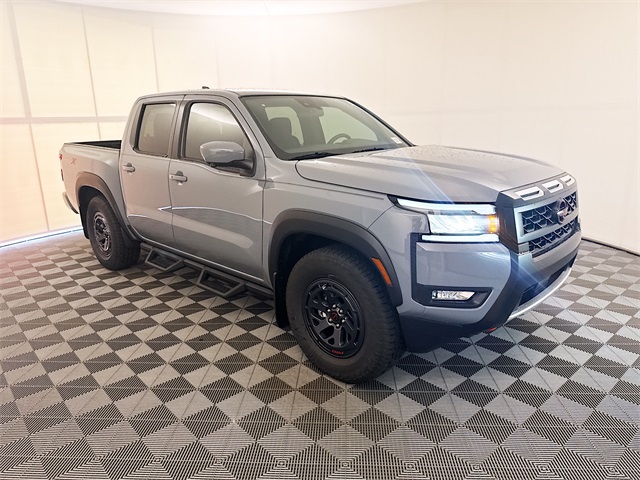 2026 Nissan Frontier PRO-X's photo