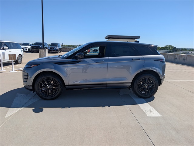 2026 Land Rover Range Rover Evoque Dynamic SE photo 2