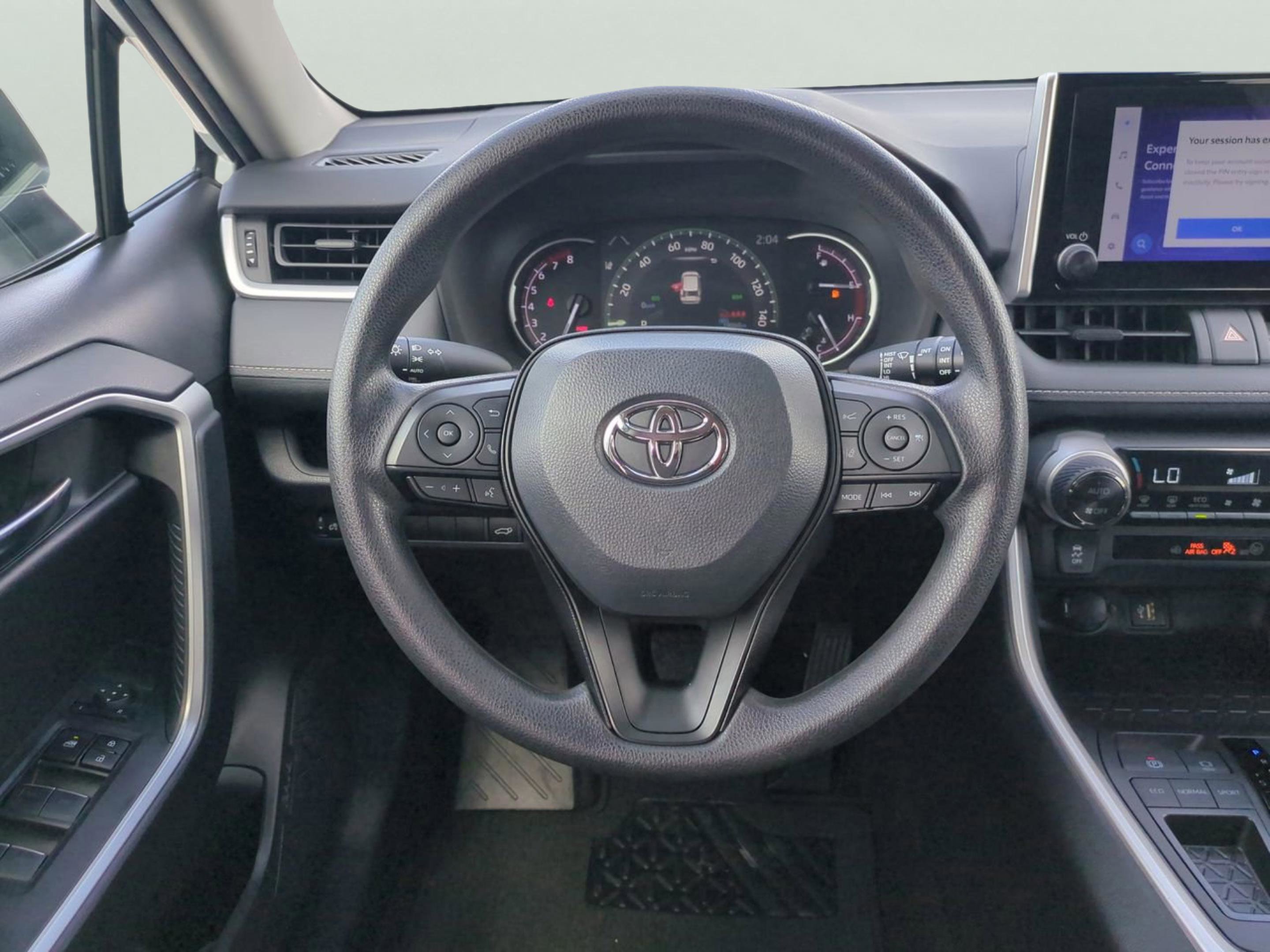 2024 Toyota RAV4 XLE photo 16