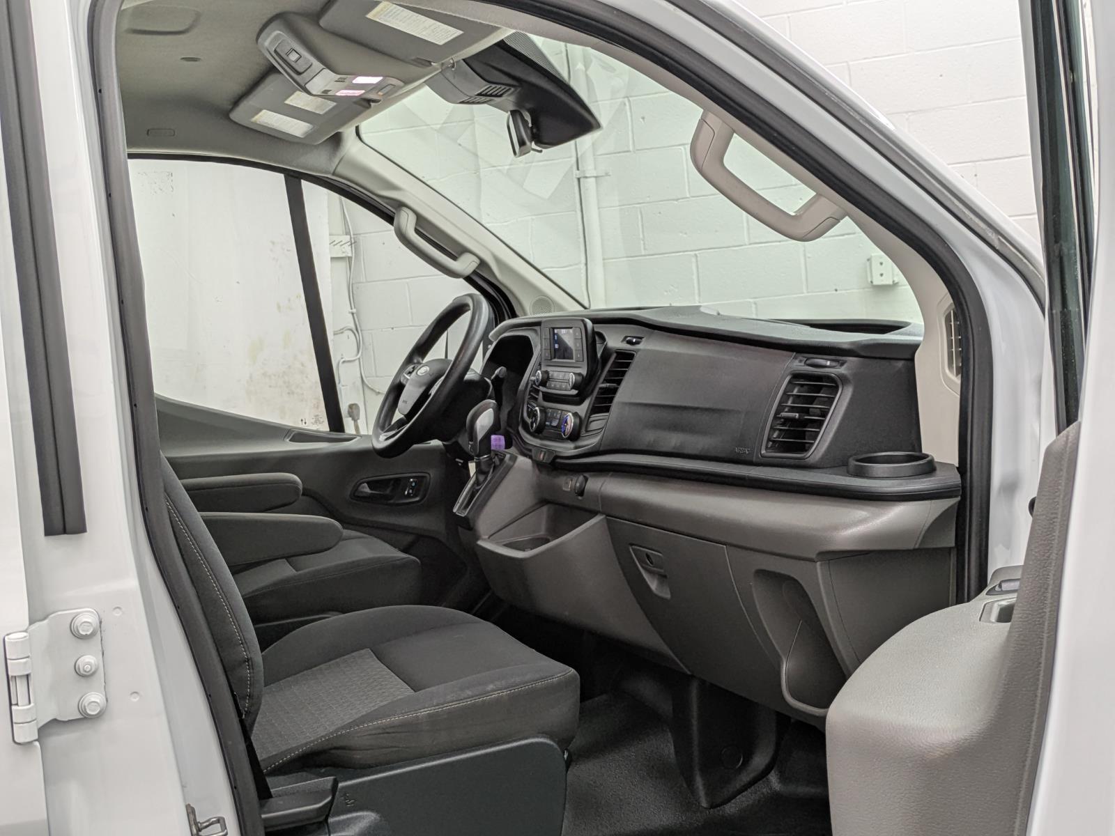 2023 Ford Transit Cargo Van photo 3