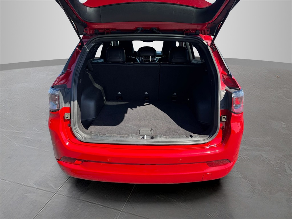 2023 Jeep Compass Limited Red Edition photo 8