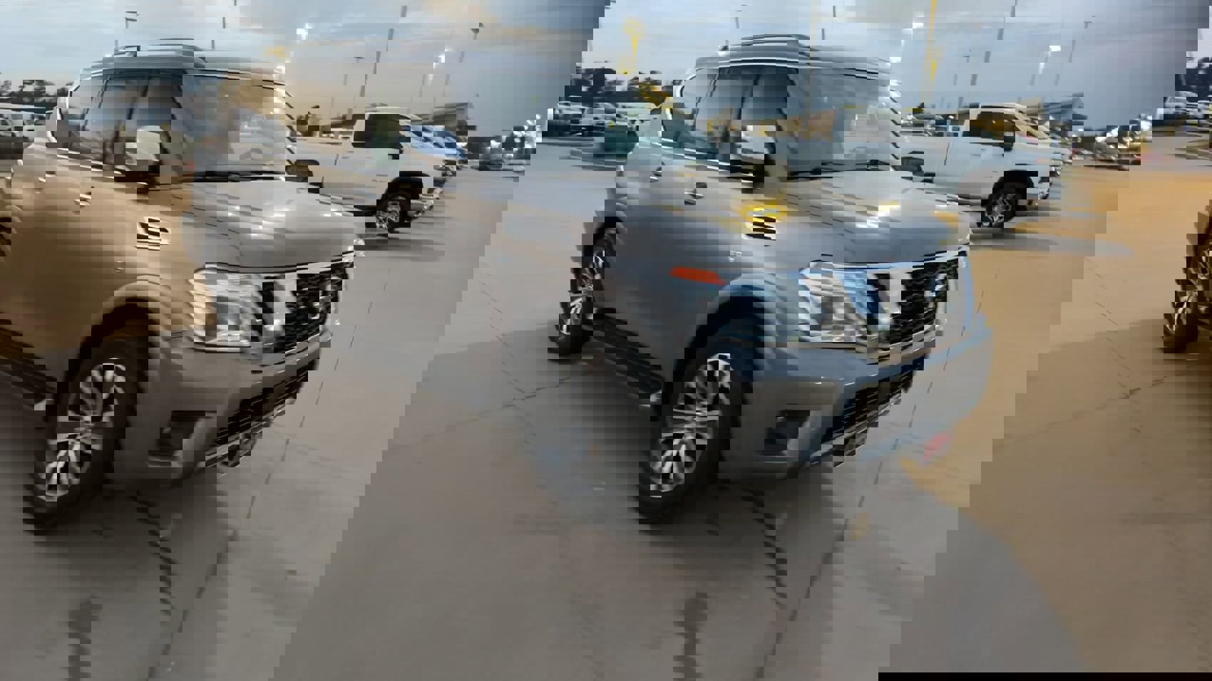 2020 Nissan Armada SL photo 3