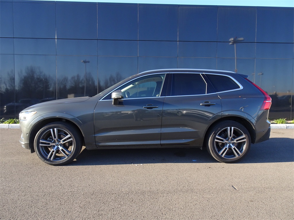 2019 Volvo XC60 T5 Momentum photo 3