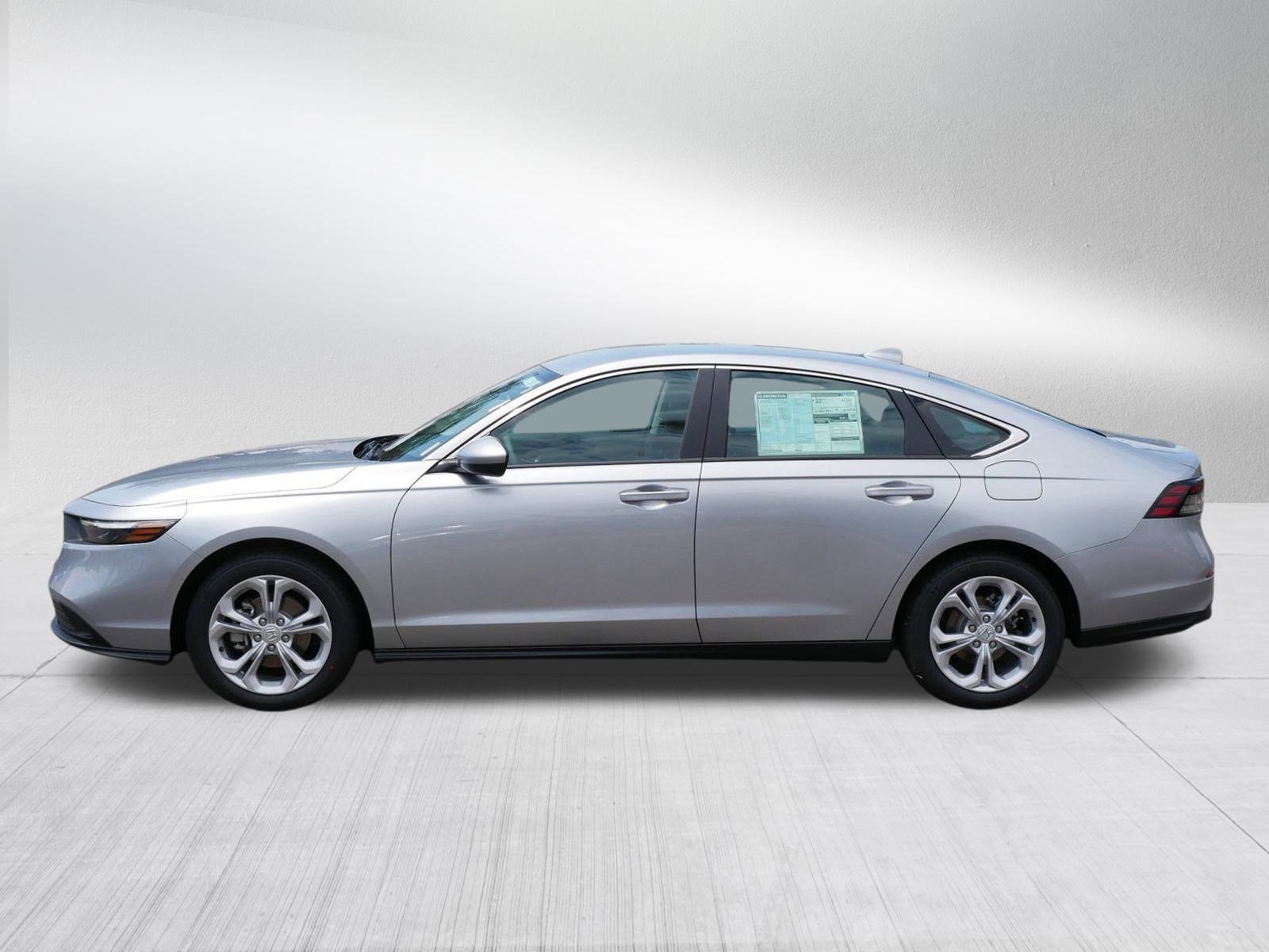 2025 Honda Accord LX photo 4