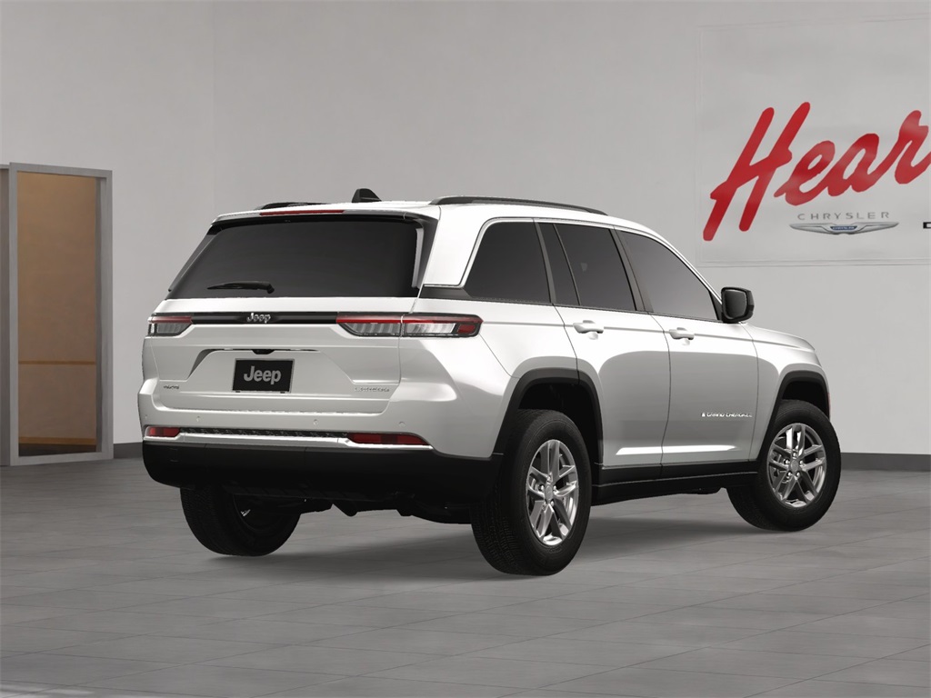 2025 Jeep Grand Cherokee Laredo Altitude photo 5
