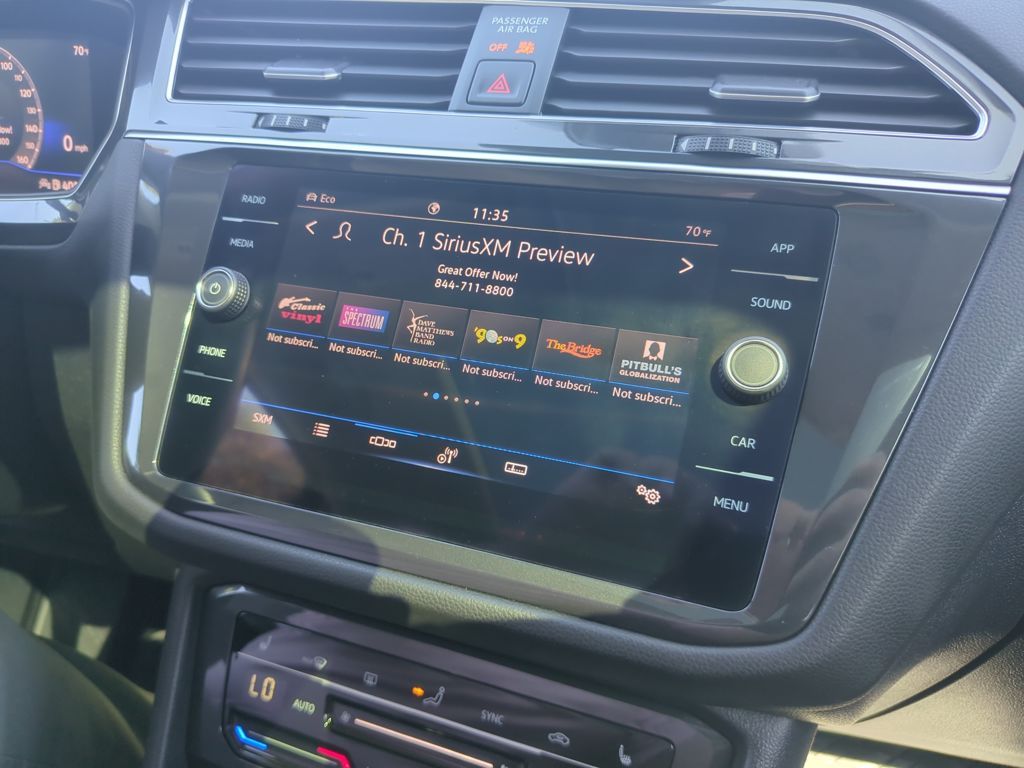 2022 Volkswagen Tiguan SE photo 15