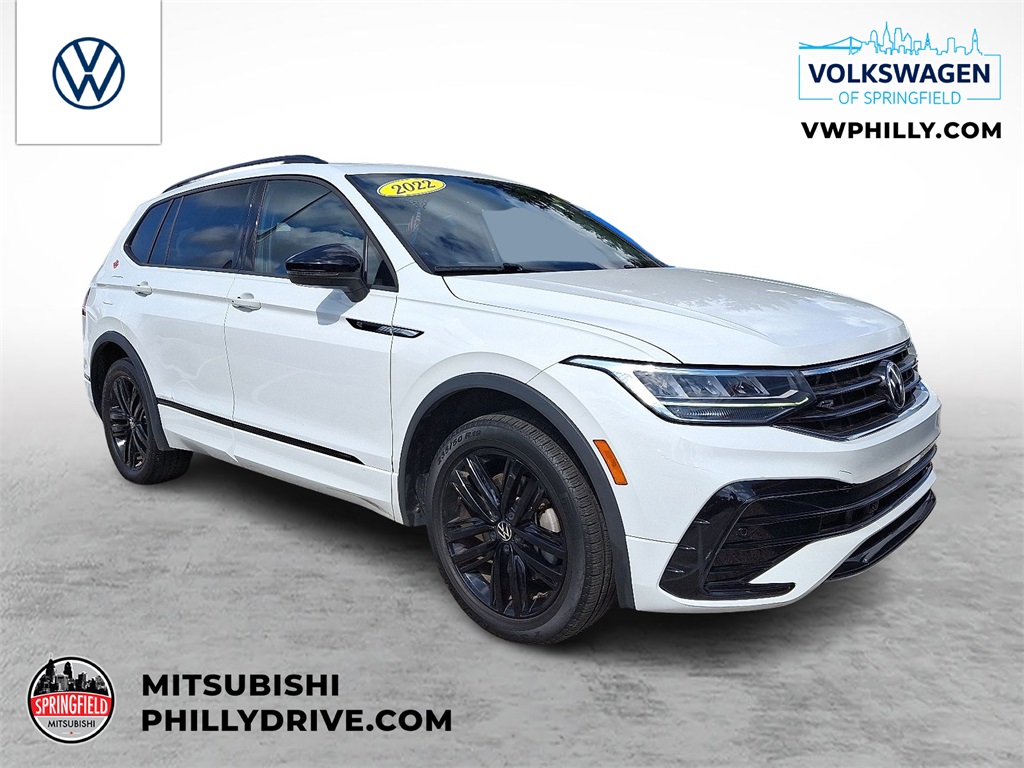 2022 Volkswagen Tiguan SE R-LINE BLACK's photo